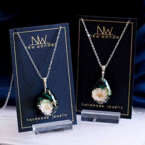 Aurora (Egg) - Moon Flower