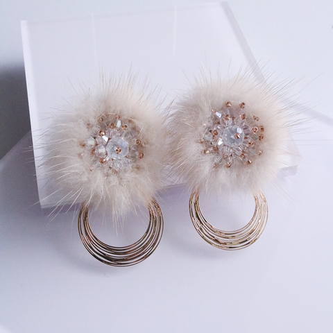 Elegant Fluffs Earrings - Ivory