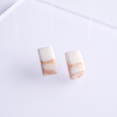 Half-round studs - Latte